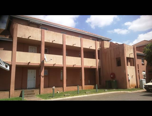 3 BEDROOM APARTMENT RENTED IN VERWOERDPARK